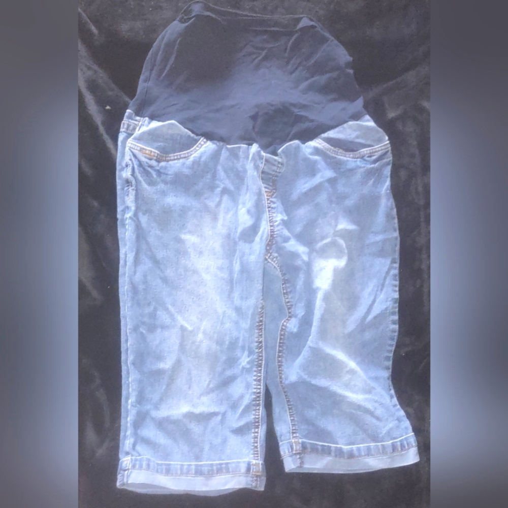 Belly By Design Maternity Shorts (L)